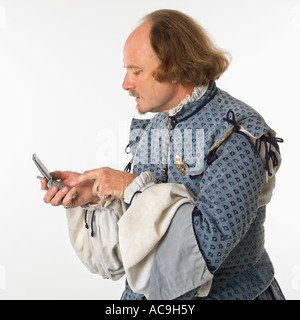 William Shakespeare in zeitgenössischer Kleidung Einwahl Handy Stockfoto