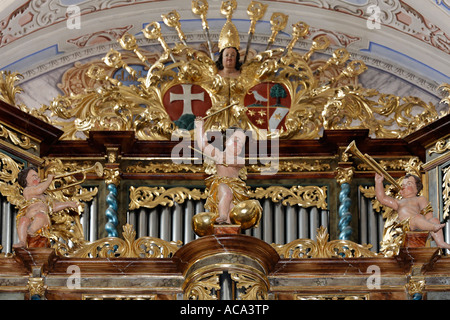 Religiöse Stiftung Göttingen, Stiftskirche, Barockorgel, Engel spielen Musik, Niederösterreich, Österreich Stockfoto