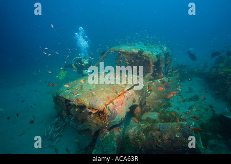 Autowrack unter Wasser. Stockfoto