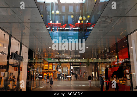 Cafe Kunsthalle und Salvatorpassage, shopping-Arkade "Fuenf Hoefe" (fünf Gerichte), München, Bayern, Deutschland Stockfoto