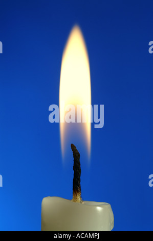 Flamme einer Kerze, Nahaufnahme Stockfoto