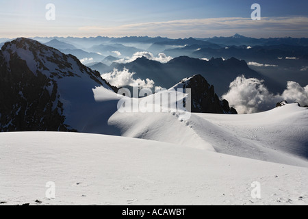 Blick vom Mont Pelvoux 3.946 m bei Cottischen Alpen mit Monviso, Provence-Alpes-Cote de Azur, Hautes-Alpes, Frankreich Stockfoto