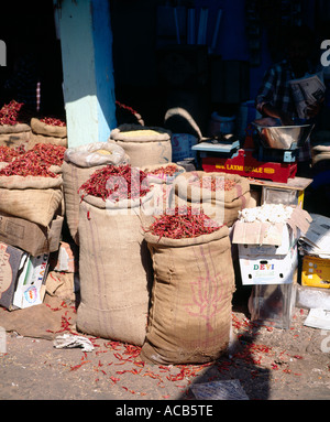 Säcke mit Chiilies in Goa Markt, Goa, Indien Stockfoto