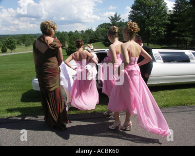 Gehen zu einer Party Limousine Stockfoto