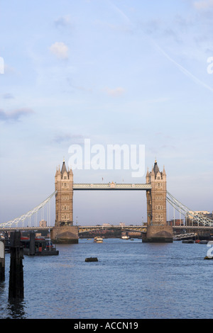 Tower Bridge in London England Stockfoto