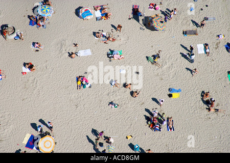 Menschen genießen die Strand-Antenne Buyukcekmece südwestlich von Istanbul Türkei Stockfoto