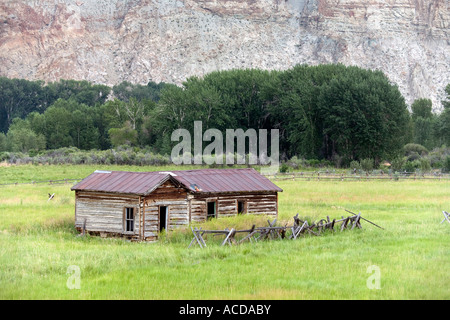 Verlassenes Haus auf einer Ranch im Nordosten Idaho Stockfoto