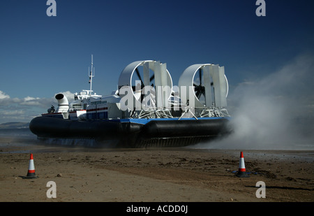 Hovercraft Trial Opearating Sommer 2007 zwischen Kircaldy, Fife und Portobello Edinburgh, Schottland Stockfoto