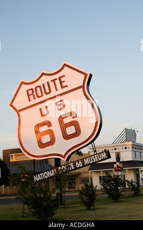 Riesige Route 66 Museum Zeichen Elk City Oklahoma USA, Interstate 40 Stockfoto