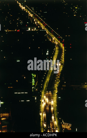 Geographie/Reise, Mexiko, Mexiko-Stadt, Stadtansichten/Stadtansichten, Hauptstraße bei Nacht, Stockfoto