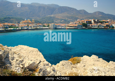 Kokkari Stadt Blick über Meer Insel Samos Griechenland Stockfoto