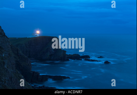 Stoner Kopf Leuchtturm in der Nähe von Lochinver in Sutherland Hochland Rechtsdiskussion UK GB Europa Stockfoto