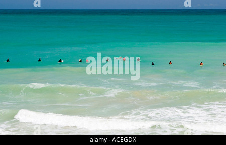 Surfer am Broomes Cable Beach, Western Australia, Australia Stockfoto