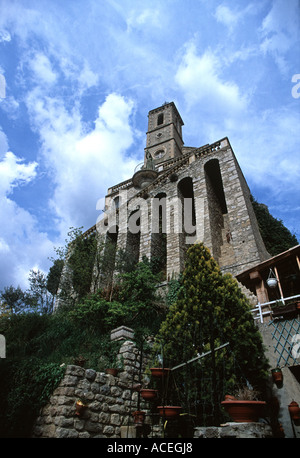 Die Eglise Nôtre Dame De La Trost zu Pierrelongue Stockfoto