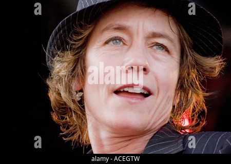 Sandy Silva Tänzer mit französischen Canadain Folk Band, La Bottine Souriante Stockfoto