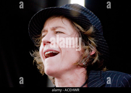 Sandy Silva Tänzer mit französischen Canadain Folk Band, La Bottine Souriante Stockfoto