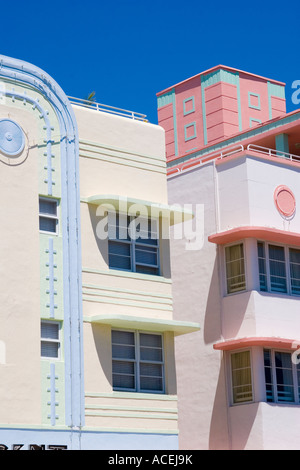 Pastellfarbenen Hotels im Stil der Art déco-Architektur am Ocean Drive im Art-Déco-Bezirk von South Beach Miami Florida Stockfoto
