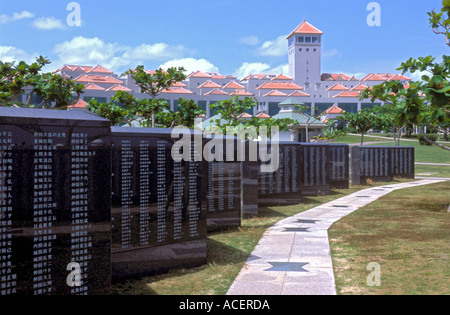 Granit-Denkmäler und Museum im Prefectural Friedenspark auf Okinawa Insel für die Opfer des zweiten Weltkriegs Stockfoto