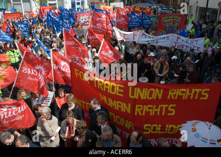 TUC März für Arbeitsplatz Justice, London, UK.  Mayday, 1. Mai 2006. Stockfoto