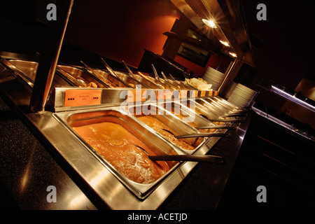 Curry, indisches Essen, helfen Sie sich selbst in einem indischen Restaurant, Frühstücksbuffet Stockfoto