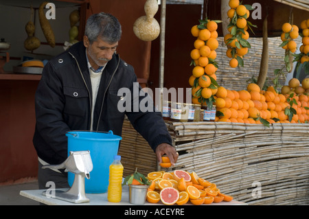 Am Straßenrand Zitrusfrüchte Saft Verkäufer, Nord-Zypern, Mittelmeer, Europa Stockfoto