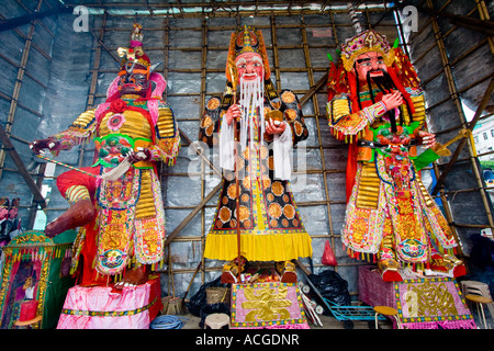 Religiöse Bildnisse auf Cheung Chau Insel Bun Festival Hong Kong SAR Stockfoto