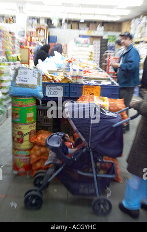 Queens-Markt in Upton Park East London UK Stockfoto