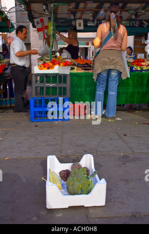 Portobello Road Market in Notting Hill West London England Großbritannien UK Europe Stockfoto