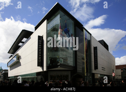 Moderne Debenhams Kaufhaus auf Henry Street Dublin Irland Stockfoto