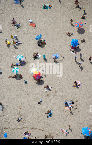 Menschen genießen die Strand-Antenne Buyukcekmece südwestlich von Istanbul Türkei Stockfoto