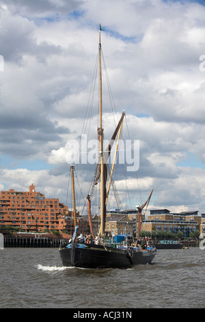 Themse Segeln Lastkahn auf der Themse, London Stockfoto