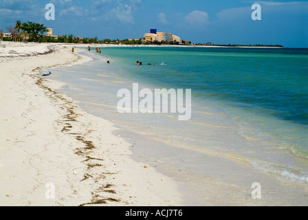 Strand-Kuba - White Sand Beach und schönen Gewässern am Playa Ancon, in der Nähe von Trinidad, Kuba. Stockfoto