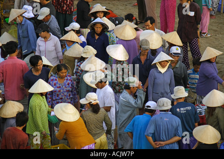 Szene des Fischmarktes in Nha Trang, Vietnam Stockfoto