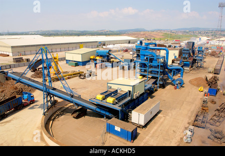 Die Welten größte Aktenvernichter SimsMetal UK Ltd Newport Docks South Wales verwendet für recycling Autos etc. Stockfoto