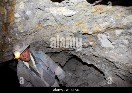 Bolivianischen Bergarbeiter im Tunnel, Potosi, Bolivien Stockfoto