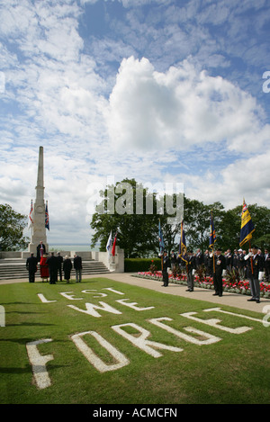 Veteranen der Kenotaph während des Veterans Day Service in Southend on Sea, Essex, England, 27. Juni 2007 Stockfoto