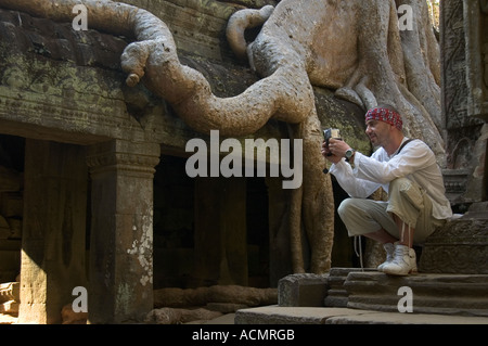 Touristen von der kambodschanischen historisches Denkmal Stockfoto