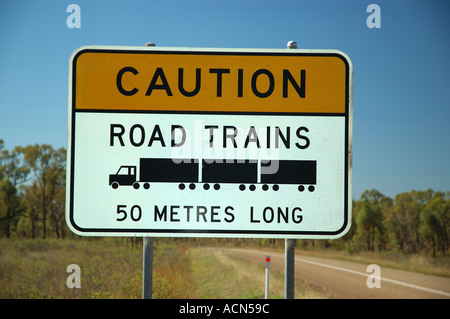 Warnung auf einsamen Straße weit nordwestlich Queensland Australien dsc 0041 Stockfoto