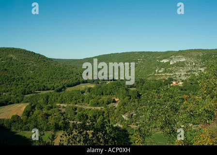 Die Kalksteinschluchten im Aveyron-Tal in der Nähe von Saint Antonin Noble Val, Tarn et Garonne, SW-Frankreich Stockfoto