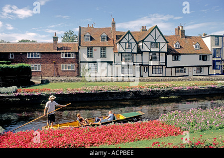 Bootfahren auf dem Fluss Stour In Westgate Gärten In Canterbury In Kent In England Stockfoto