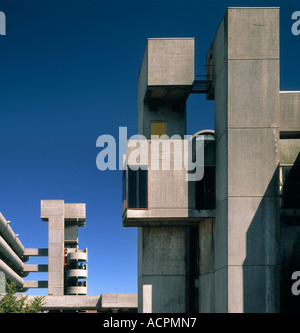 Brutale Beton im Dreispitz-Zentrum-Portsmouth Stockfoto