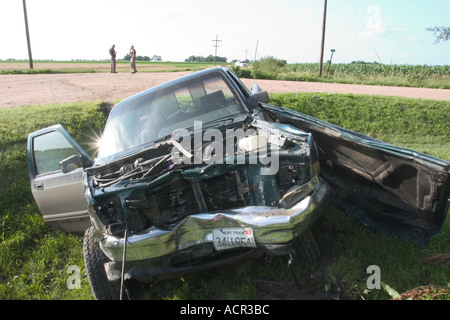 Fahrzeug in einen tödlichen Verkehrsunfall Saline County, Nebraska, USA. Stockfoto