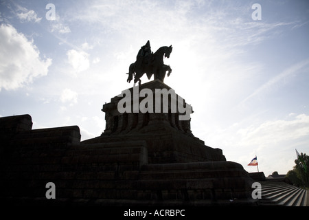 Kaiser Kaiser Wilhelm i.-Reiterstandbild auf dem Pferderücken, Deutsches Eck, Koblenz, Deutschland Stockfoto
