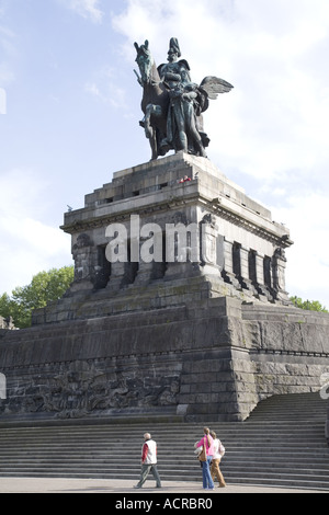 Kaiser Kaiser Wilhelm i.-Reiterstandbild auf dem Pferderücken, Deutsches Eck, Koblenz, Deutschland Stockfoto