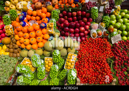 Früchte auf dem Fischmarkt in Beyoglu Istanbul Türkei Stockfoto