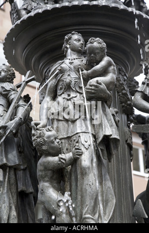 Tugendbrunnen, Lorenzkirche, St.-Laurentius-Kirche, Nürnberg, Deutschland Stockfoto