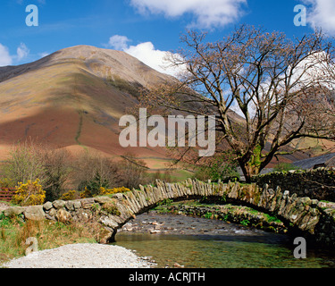 GB CUMBRIA WASDALE HEAD ZEIGT KIRK FIEL Stockfoto