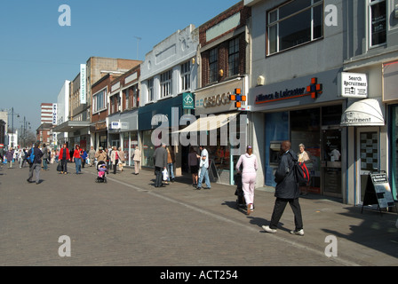 Romford Südstraße Fußgängerzone für Shopper Stockfoto