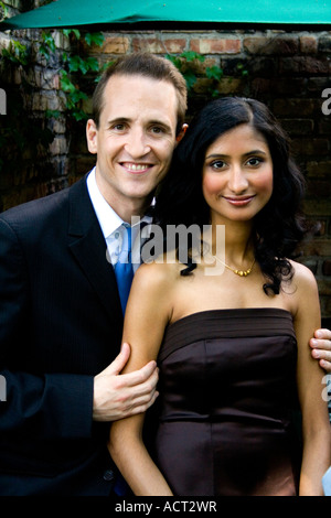 Hochzeit Party paar Alter 28 Frau hat Indien Erbe.  Minneapolis Minnesota USA Stockfoto