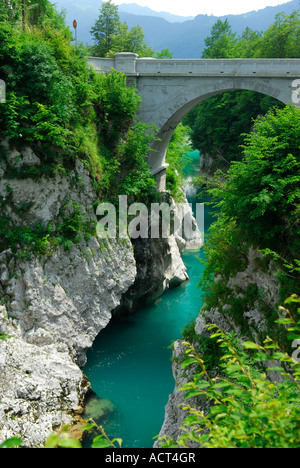 Napoleon-Brücke über Fluss Soca Kobarid Slowenien Stockfoto